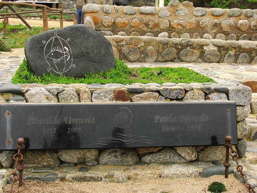 Túmulo de Pablo Neruda e Matilde Urrutia em isla Negra