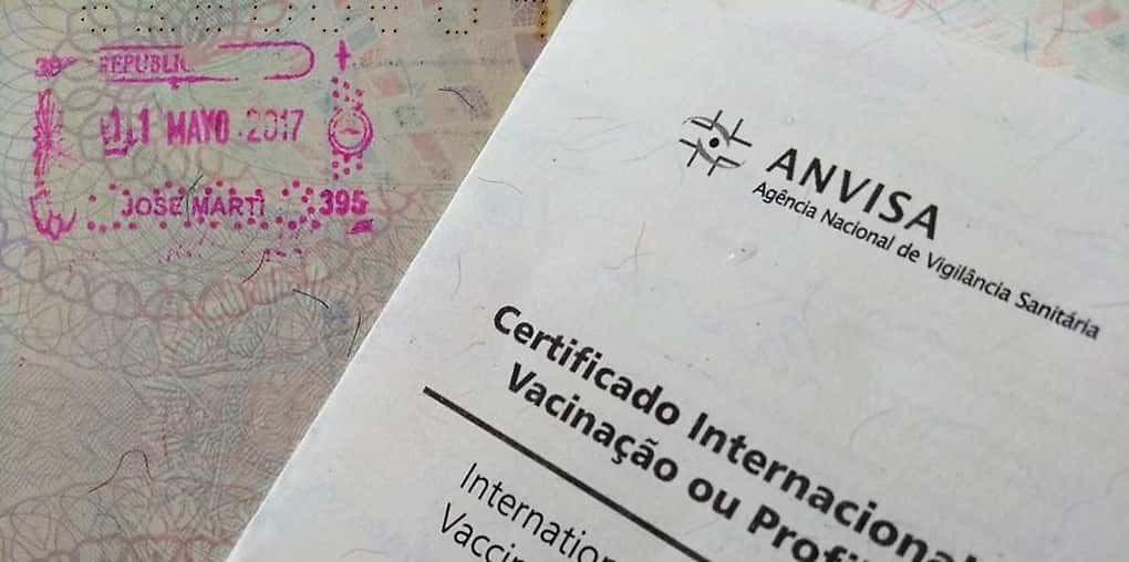 Vacina de febre amarela para viajar: certificado e o carimbo de Cuba no passaporte