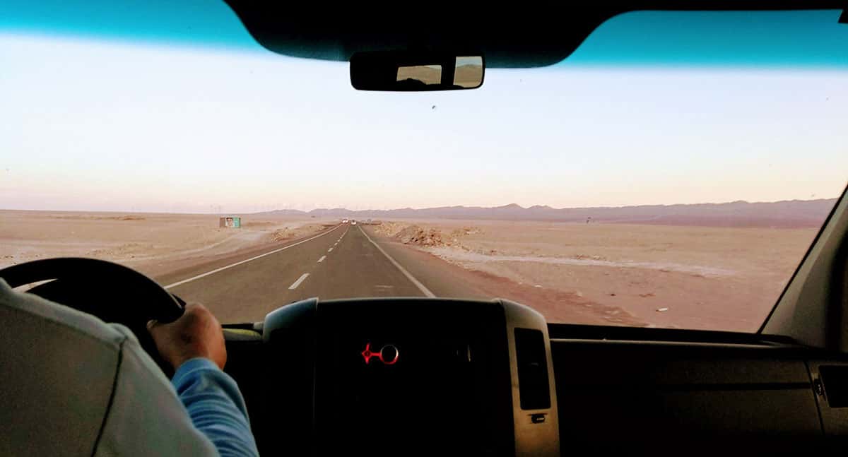 Estrada para San Pedro de Atacama (Patricia Lamounier)