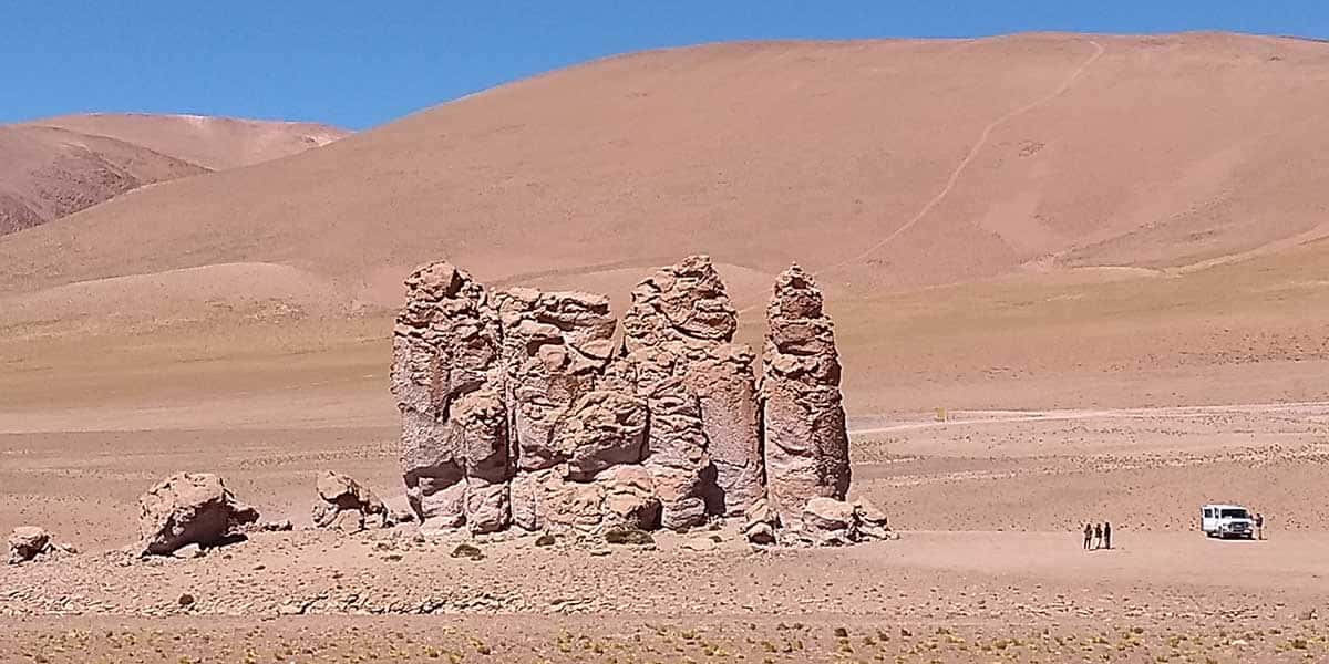 Deserto-de-Tara, Los Monges de la Pacana, Atacama, Chile