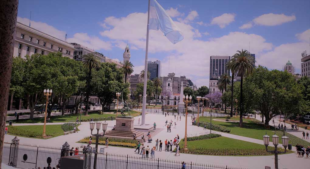 Plaza de Mayo vista do balcão da Casa Rosada (Foto: Marlyana Tavares